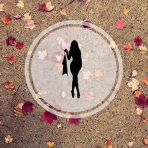 鞠婧祎在采访中足交主持人还被舌吻内射